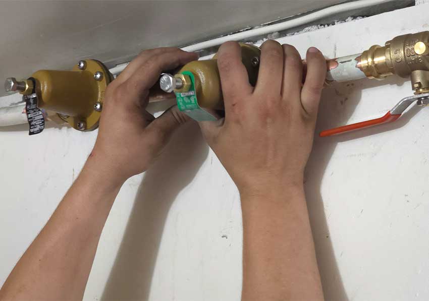 plumbing-valve-install